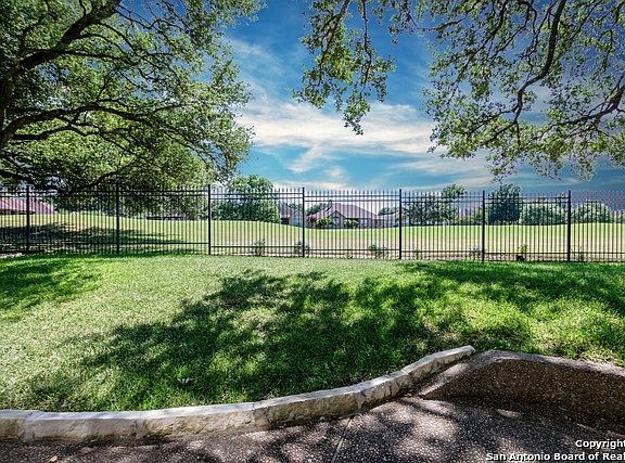 2nd image of 8636 Fairway Green Dr