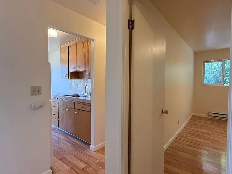3837 Woodland Park Ave N #3831 — Photo 13