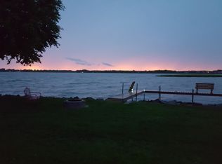 2995 Sunset Point Ln, Oshkosh, WI 54904