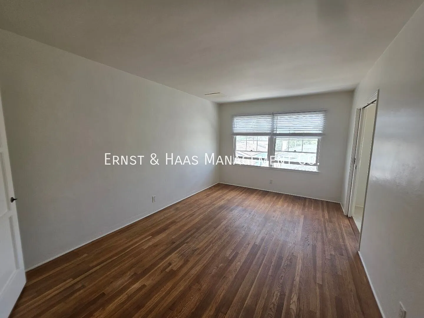 311 Bay Shore Ave — Photo 3