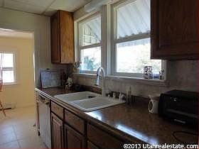 5th image of 36 Glenwood St