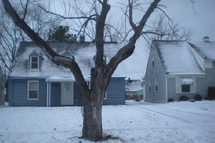2nd image of 19406 Meadowlark Ln