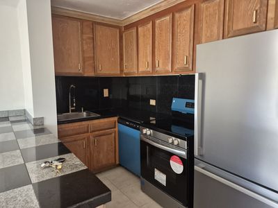 1914 University Ave APT 305, Honolulu, HI, 96822