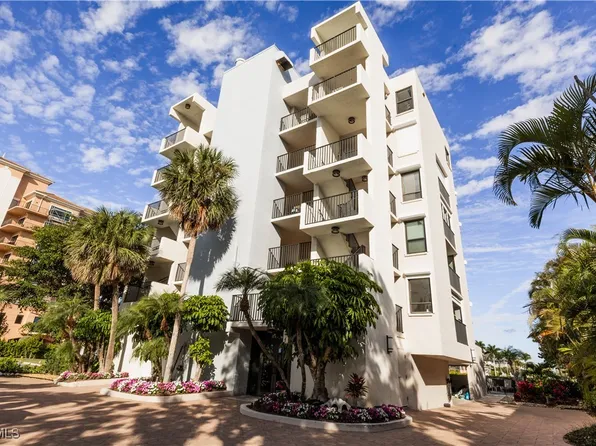 10562 Gulf Shore Dr #101/102, Naples, FL 34108