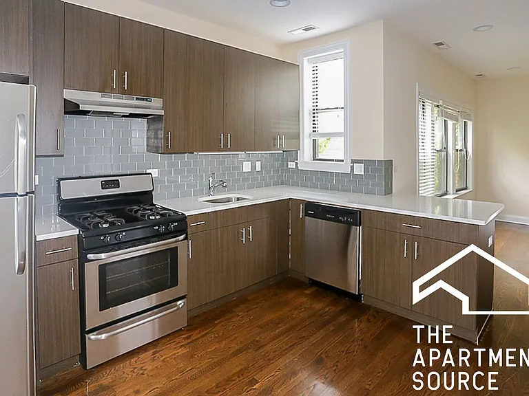 3707 N Wilton Ave #T — Photo 1