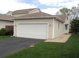 9997 Pheasant Ln, Saint John, IN 46373