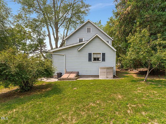 4th image of 241 Sand Creek Road