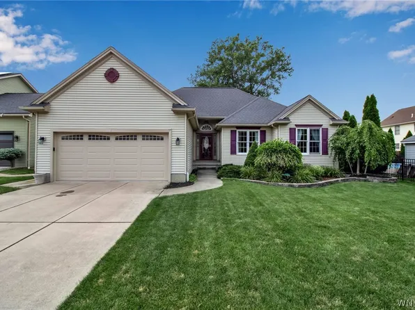 15 S Parrish Ct, Buffalo, NY 14228