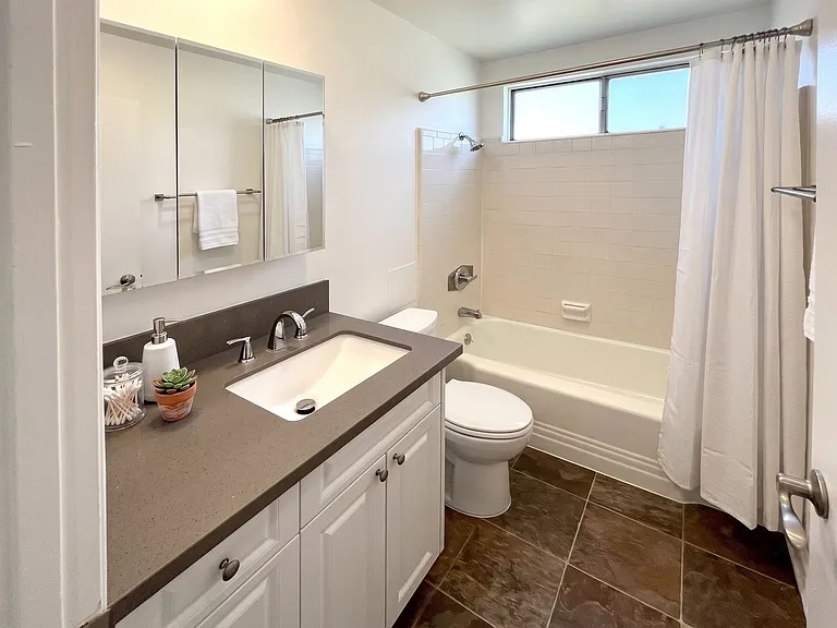 268 E. Santa Anita Ave Burbank, CA 91506 — Photo 11