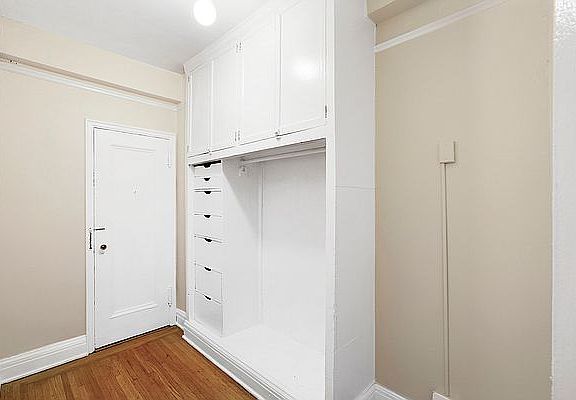 5th image of 215 W 75th St APT 5E