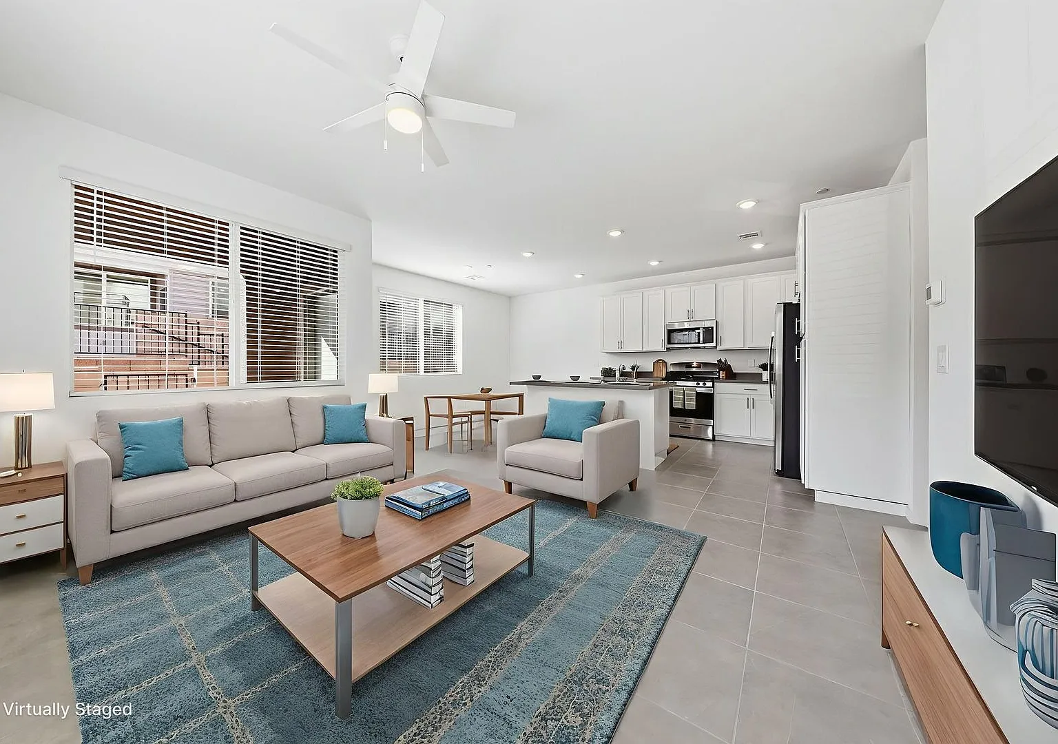 Like New Lennar Corner Unit 4 Bed / 3 Bath with Premium Upgrades! — Photo 4