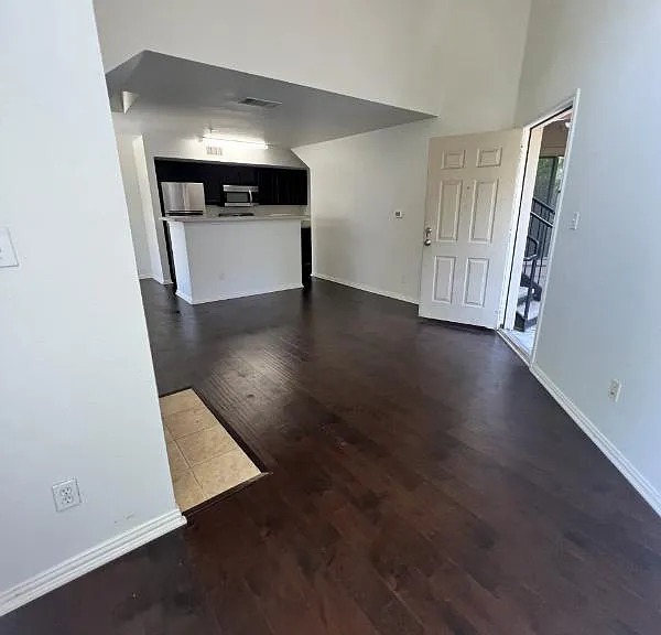 9817 Walnut St #210 — Photo 60