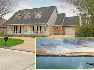 14288 S Lakeshore Dr, Covington, LA 70435