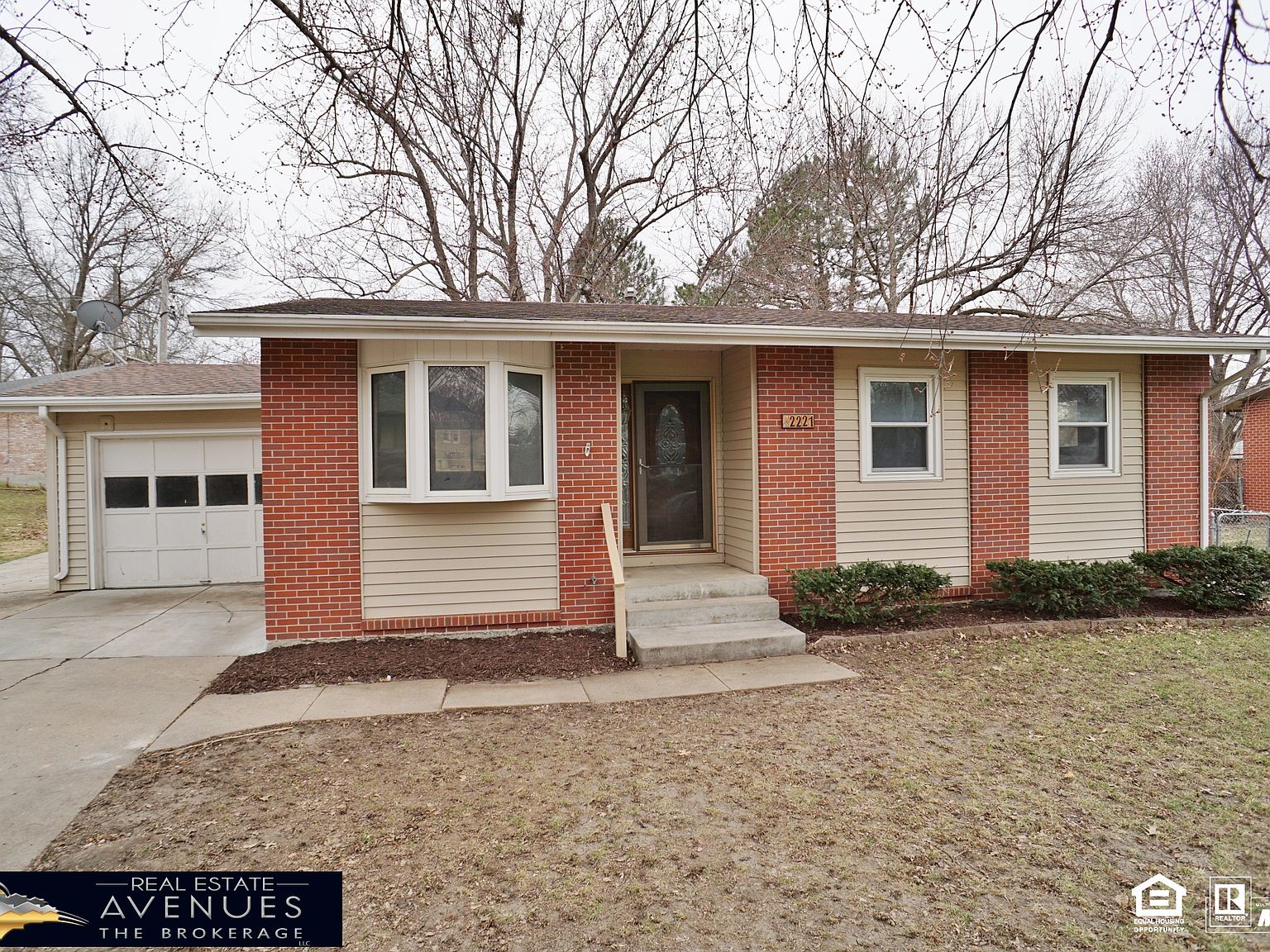 2221 Ammon Ave, Lincoln, NE 68505 Zillow