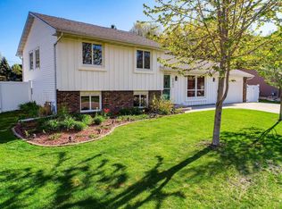 6843 135th St W, Apple Valley, MN 55124