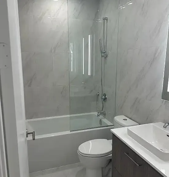 858 Dupont St #Penthouse 15 — Photo 2