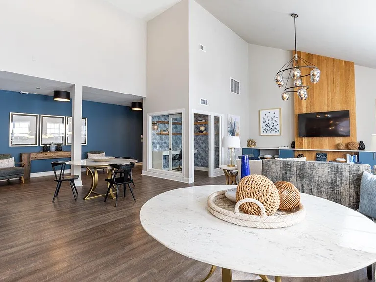 Indigo Apartments — Photo 14