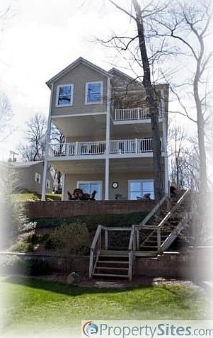 1st image of 2644 Seymour Dr