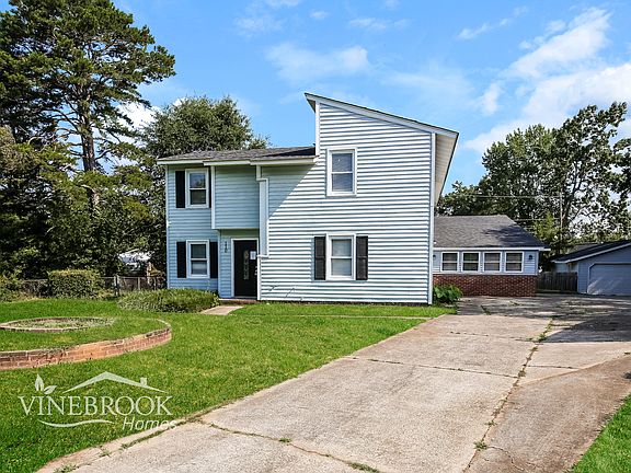 2nd image of 110 Royal Oak Ct
