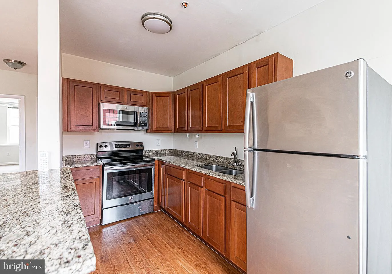3 bed, $1,395 — Photo 3
