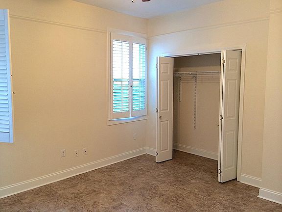 4th image of 2403 Palmer Ave