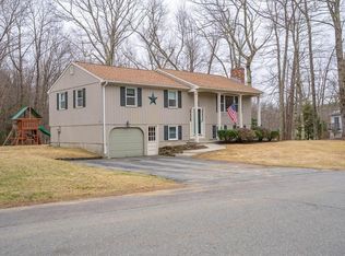 4 Birchwood Dr, Leicester, MA 01524