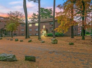 4 Brook Rd #409, Salem, NH 03079