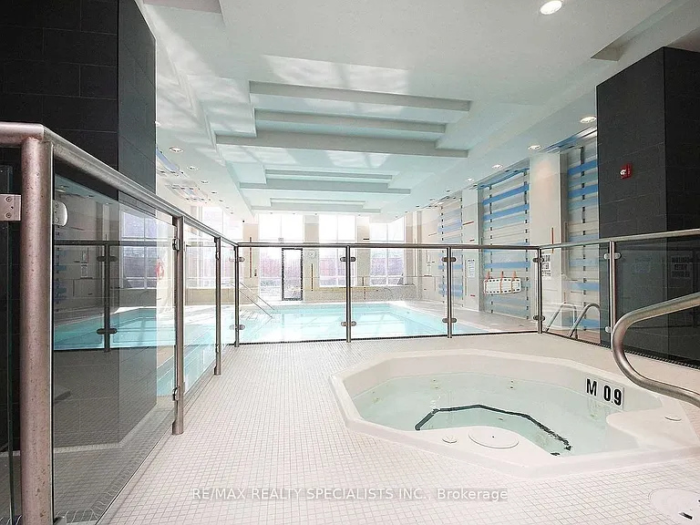 330 Burnhamthorpe Rd W #3207 — Photo 21