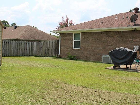 4th image of 1704 Valley View Dr