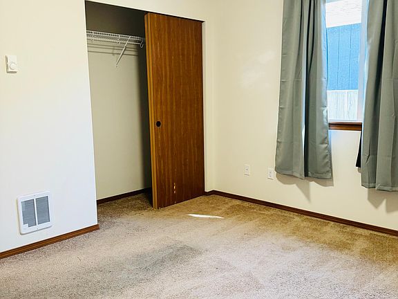 5th image of 618 206th Street Ct E