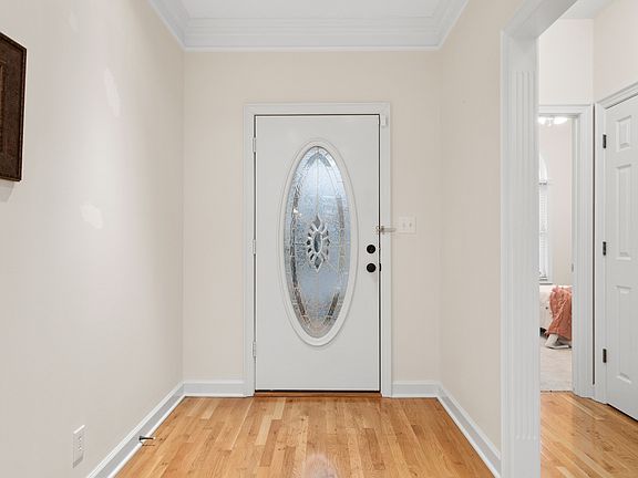 5th image of 51 Abby Lynn Cir