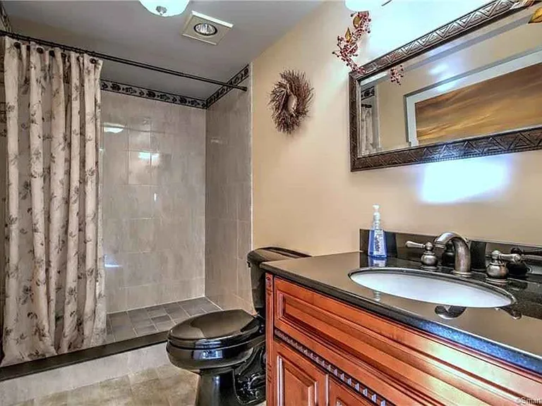 Downstairs Full Bath