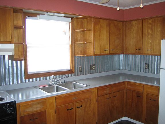 2nd image of 2290 Hill City View St