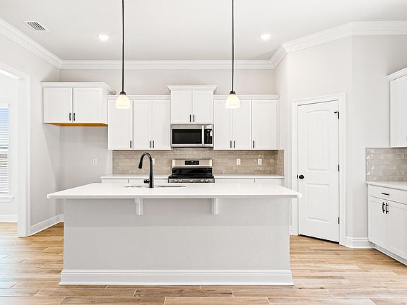 7th image of this home