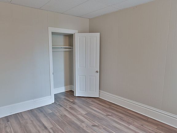 5th image of 220 Reily St #604548694