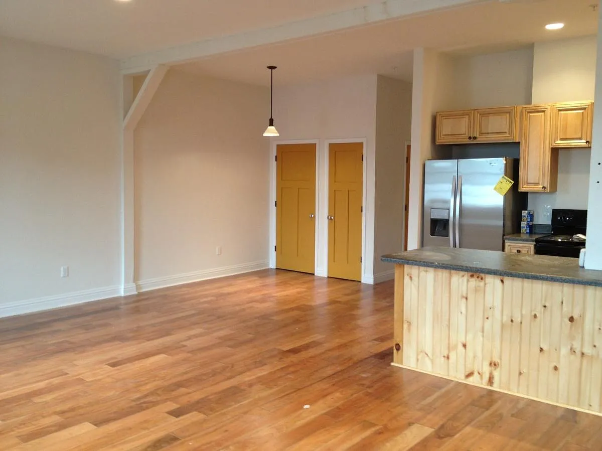 1 bed, 900 sqft, $1,200 — Photo 4