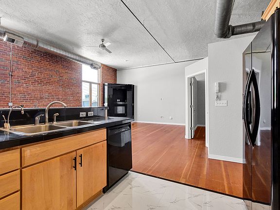 5th image of 115 N Tejon St APT B
