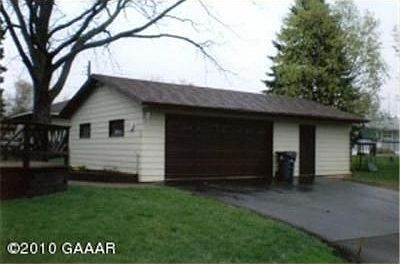 5th image of 320 12th Ave E
