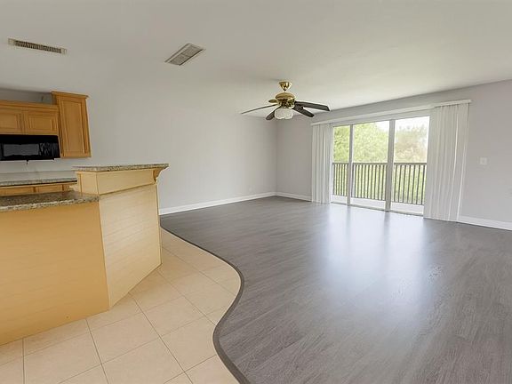 3rd image of 200 Country Club Dr APT 1302