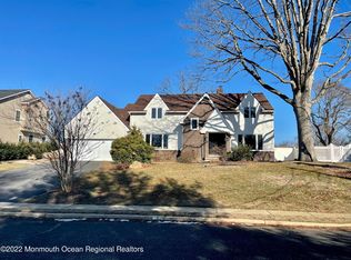 1 Karen Ct, West Long Branch, NJ 07764