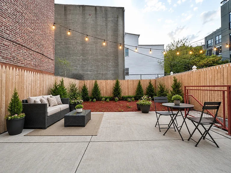 334 Evergreen Ave #1B — Photo 6