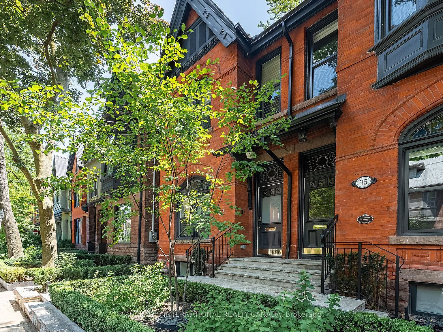 3 bed, $20,000 — Photo 1