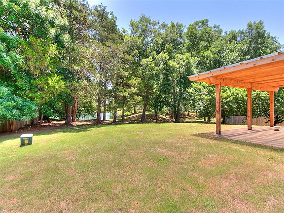 5th image of 661 Lakeside Dr