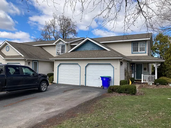 1028 Park Ave, Medina, NY 14103