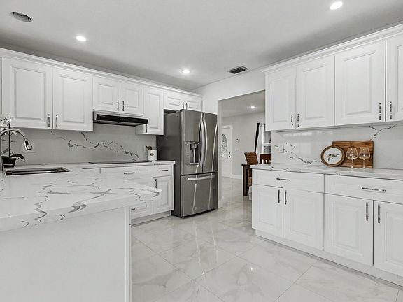 4th image of 630 NW 79th Avenue