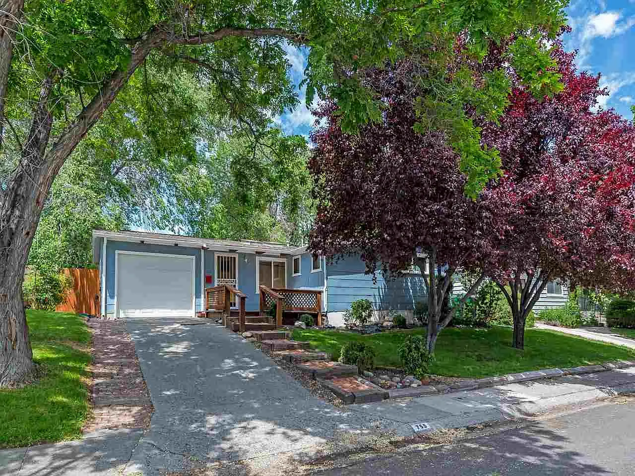 755 Stoker Ave photo 1