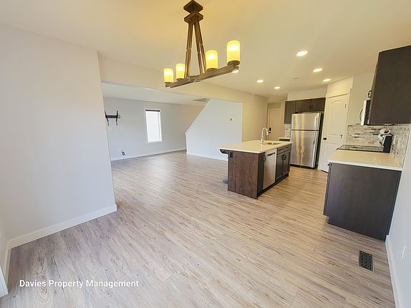 5th image of 17348 8th Ave SW