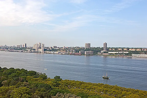 Rented by RC Realty Group of New York Inc | media 38