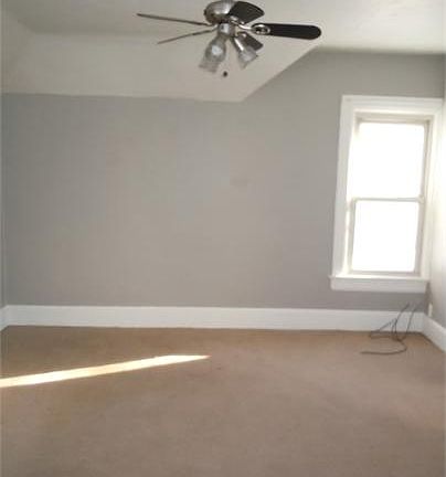 5th image of 940 1/2 Jefferson Ave
