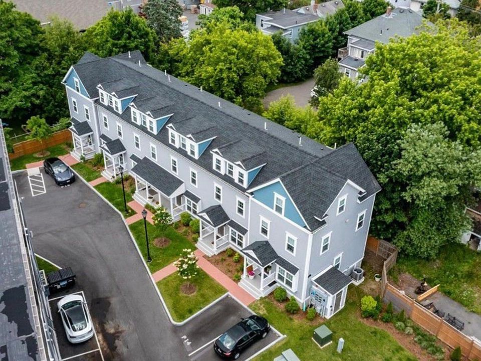 6 townhomes built in 2020